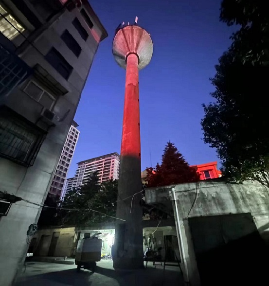 水塔拆除公司：精心施工，為城市換新顏
